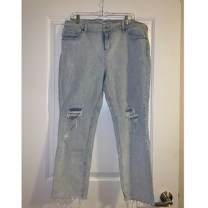 Distressed Boyfriend Jeans